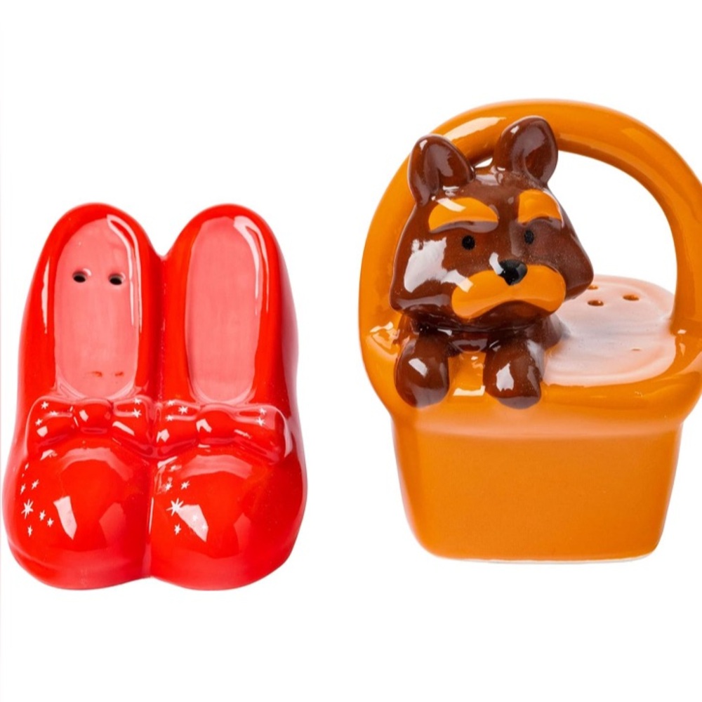The Wizard of Oz Toto Ruby Red Salt and Pepper Shakers New Dorothy Witch